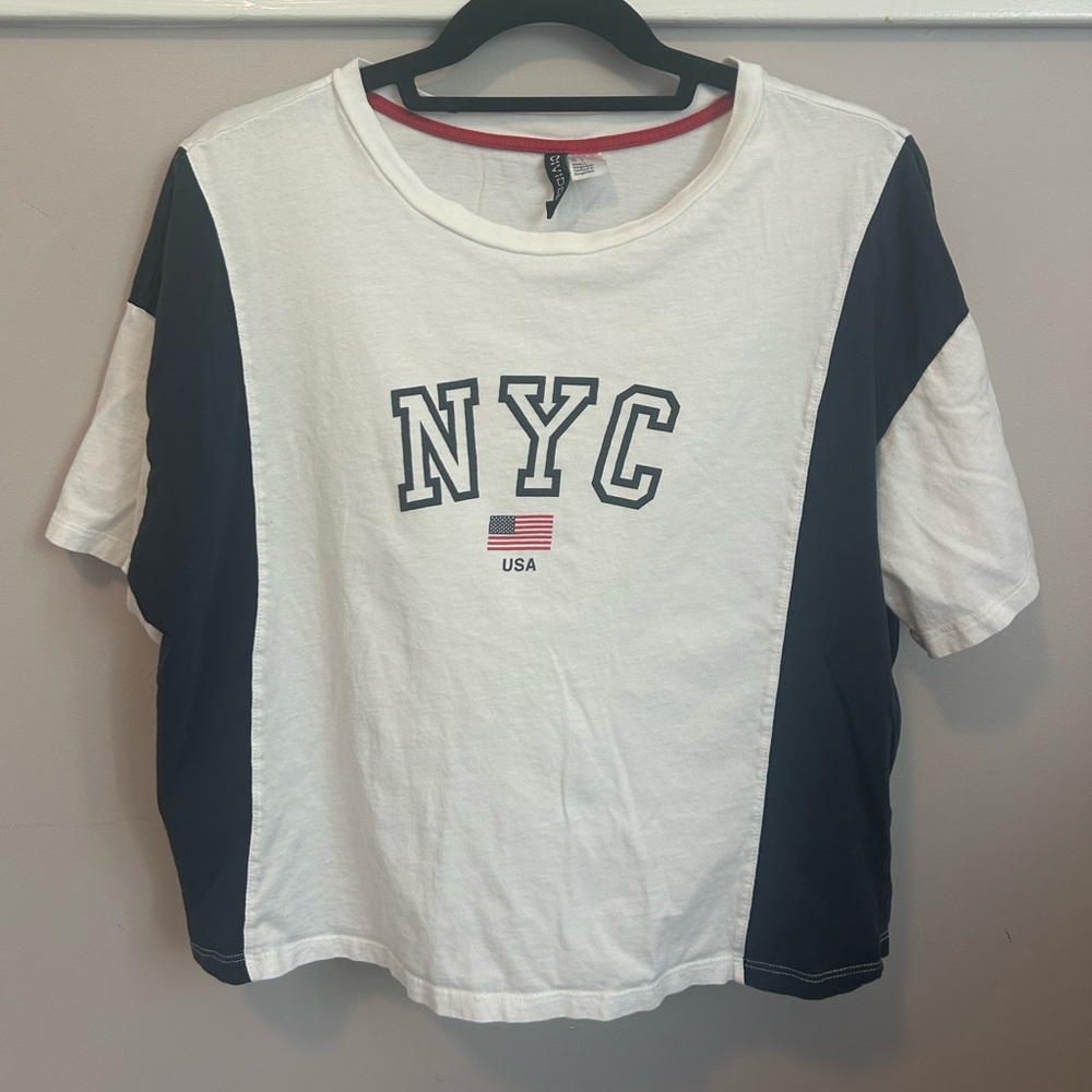 Forever 21 NYC Crop Top- L